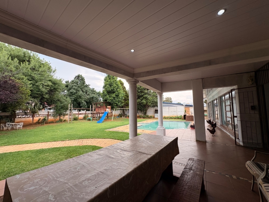 4 Bedroom Property for Sale in Flamwood North West